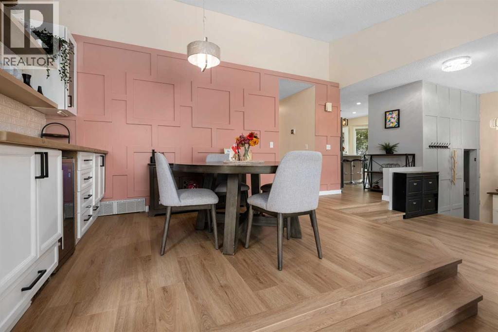 Single Family House Bi-level for Sale in  Woodbine Boulevard SW Woodbine Calgary 