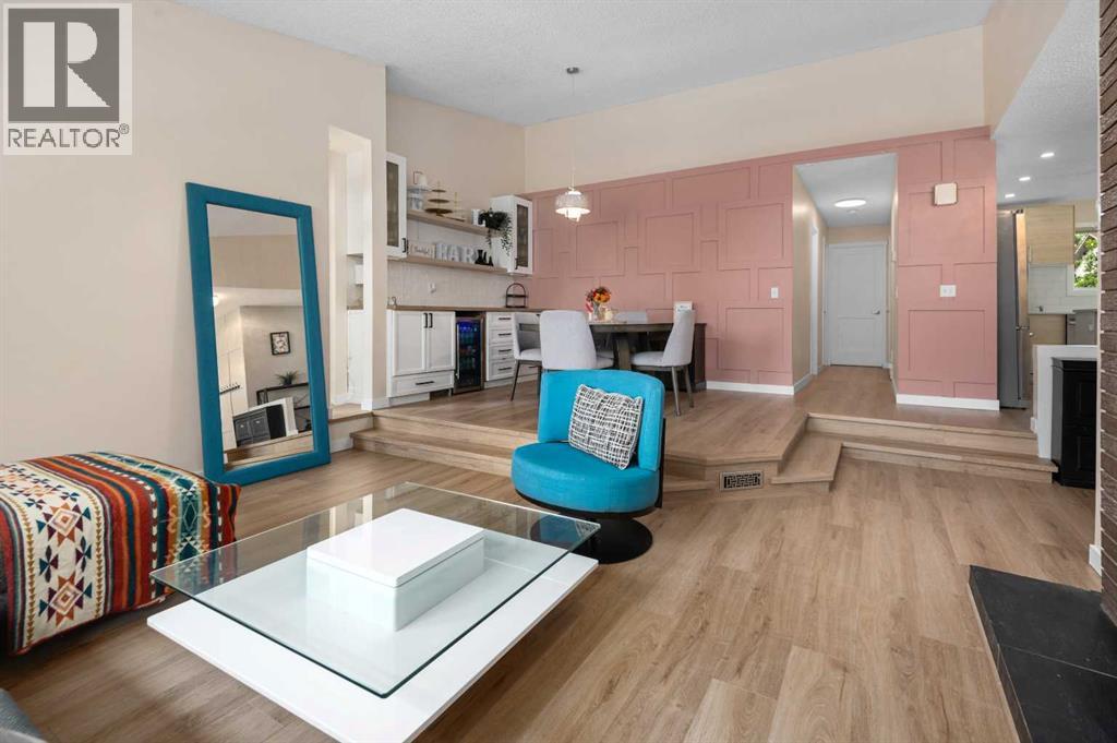 Single Family House Bi-level for Sale in  Woodbine Boulevard SW Woodbine Calgary 