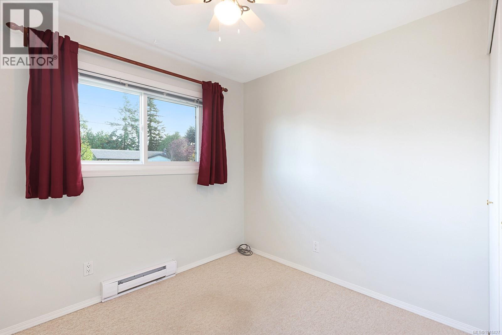 667 Torrence Rd, Comox