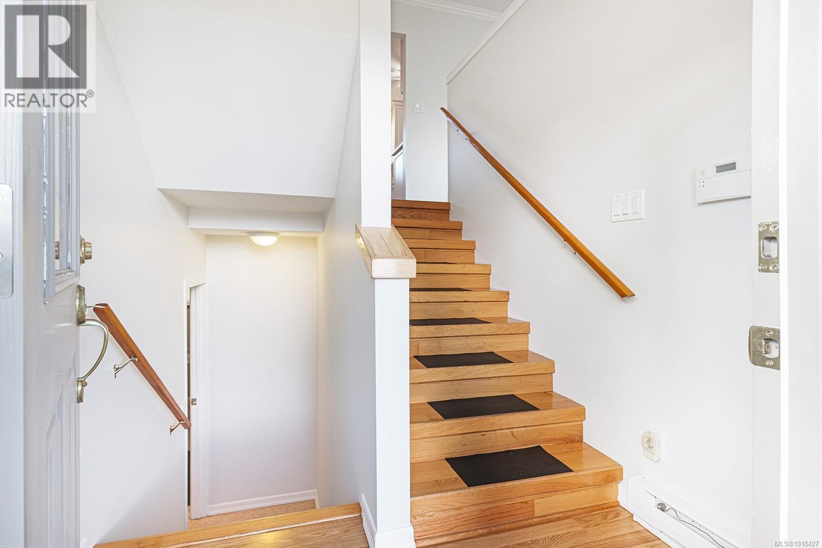 667 Torrence Rd, Comox