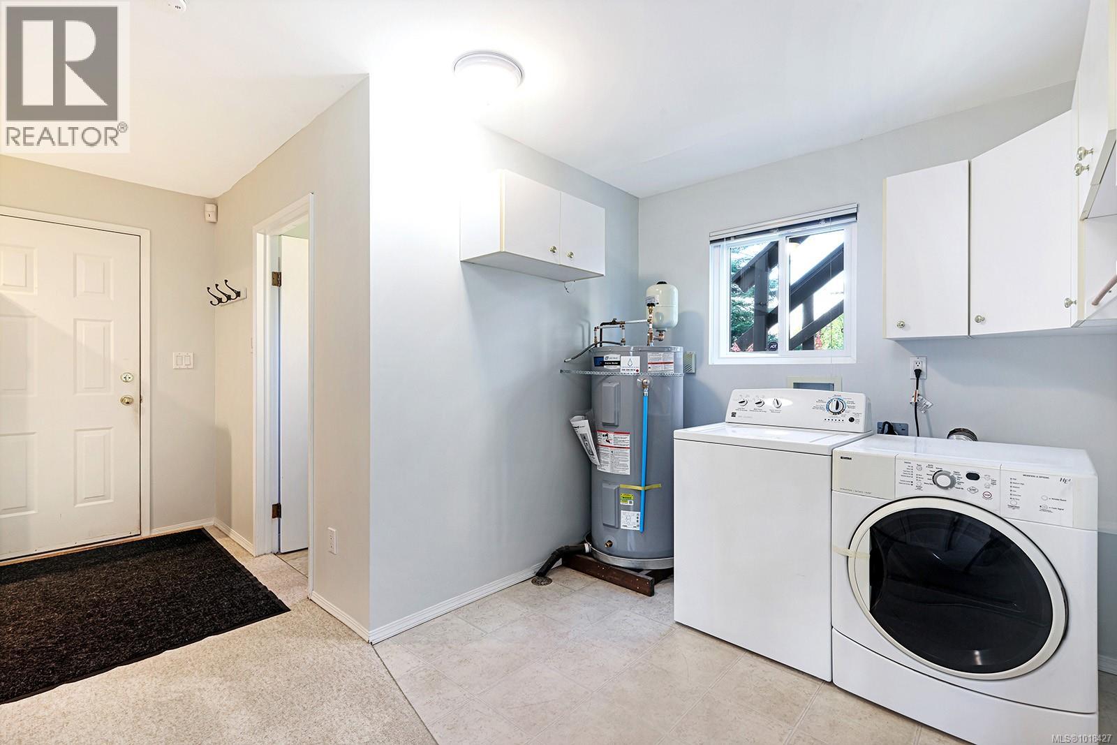 667 Torrence Rd, Comox