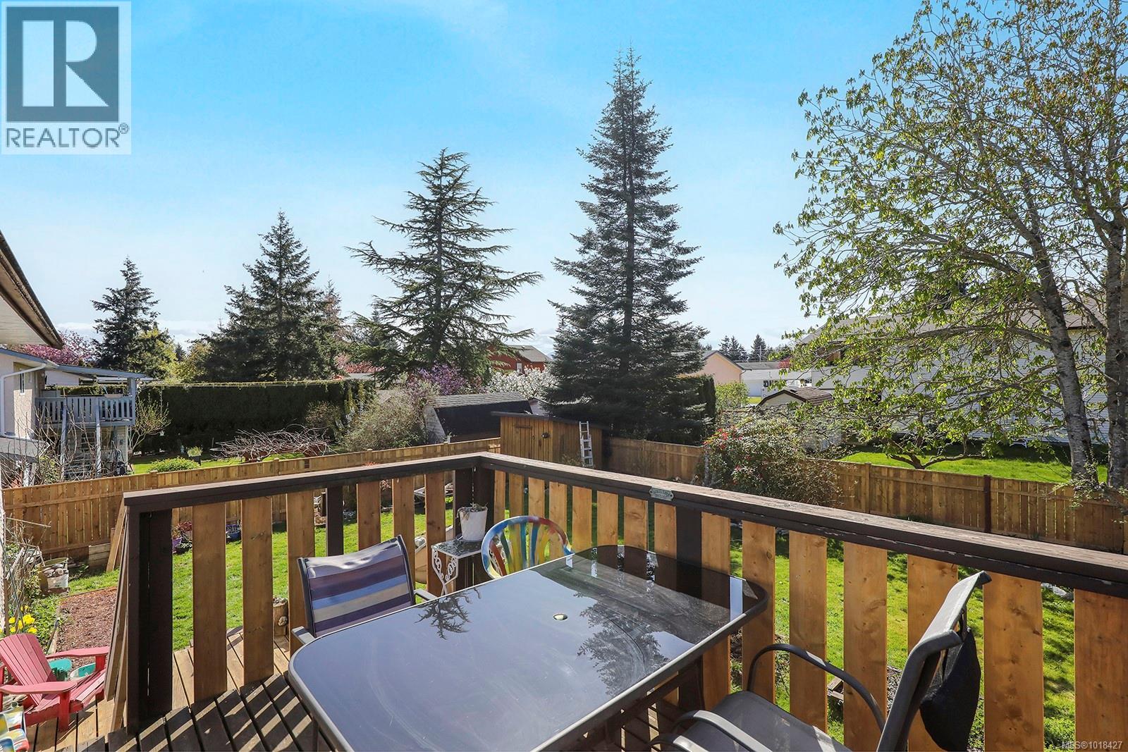 667 Torrence Rd, Comox