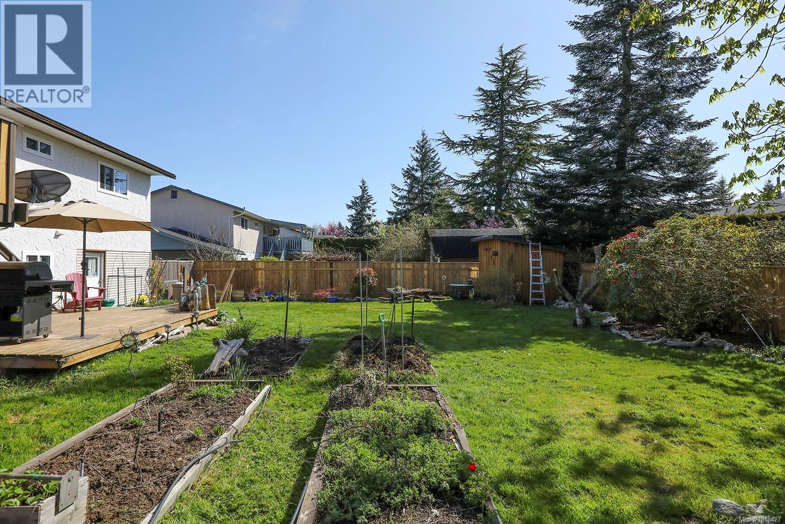 667 Torrence Rd, Comox