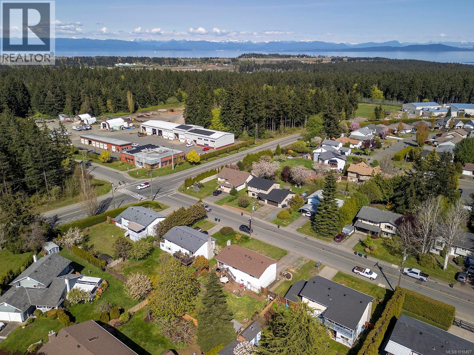 667 Torrence Rd, Comox