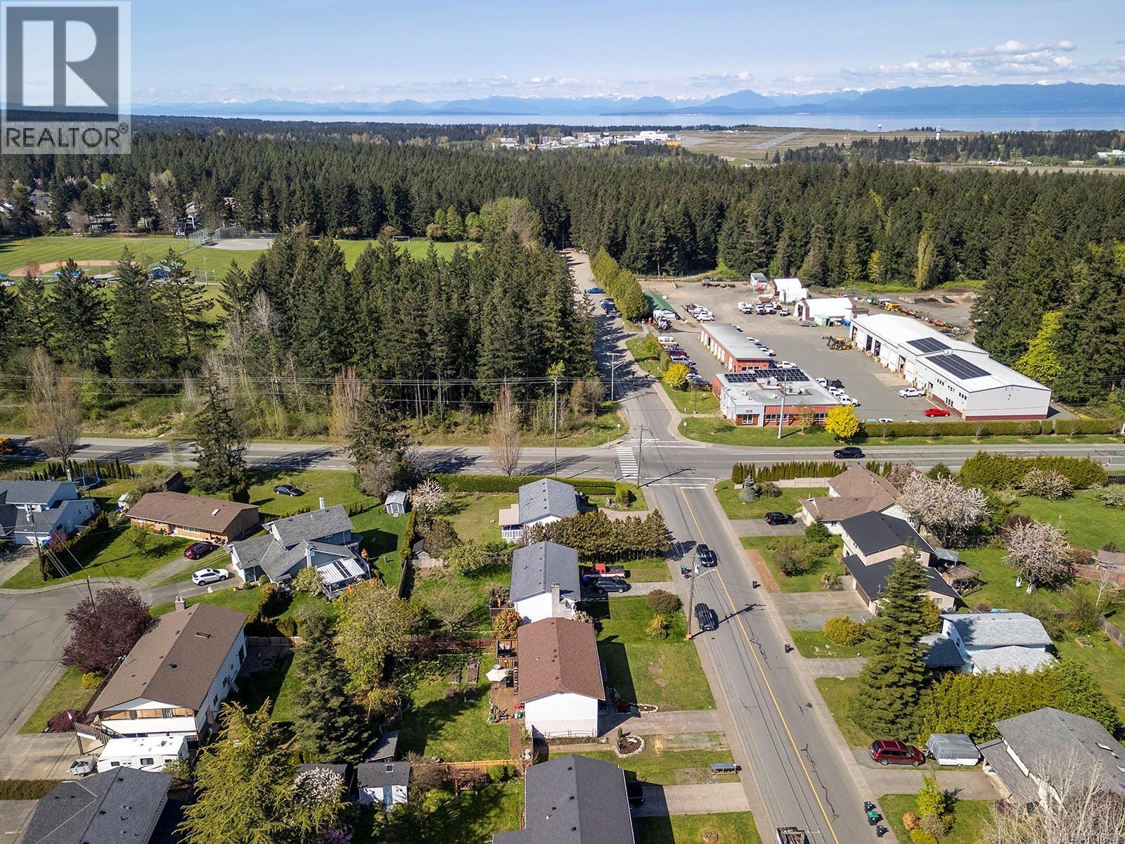 667 Torrence Rd, Comox