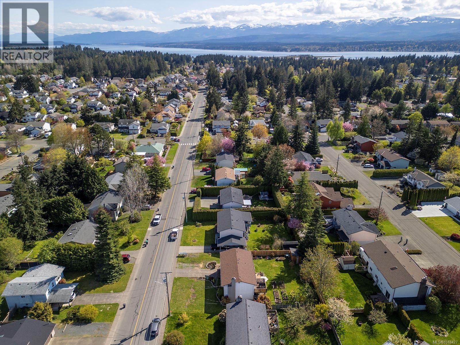 667 Torrence Rd, Comox