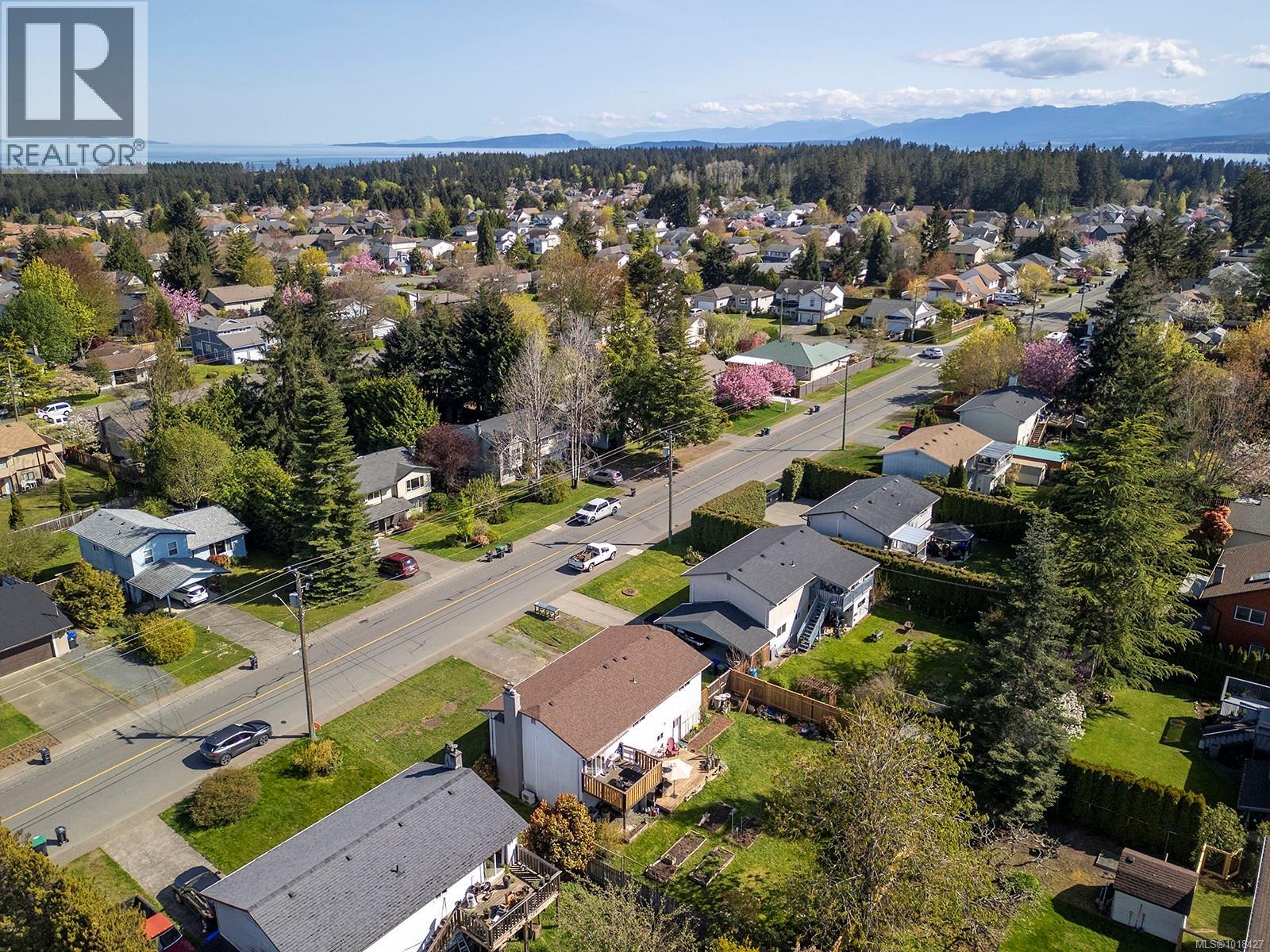 667 Torrence Rd, Comox