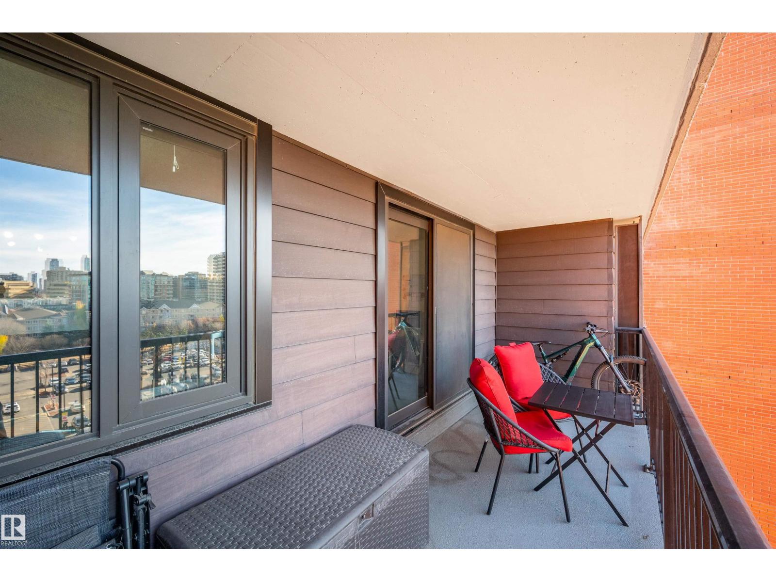 #802 10145 109 ST NW, Edmonton