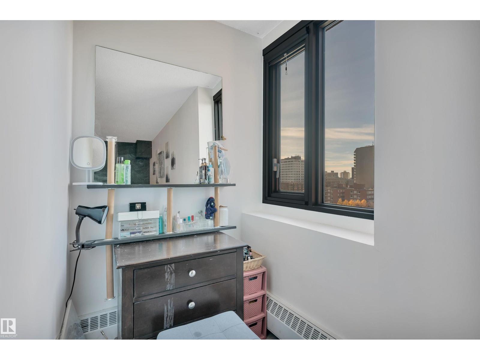 #802 10145 109 ST NW, Edmonton