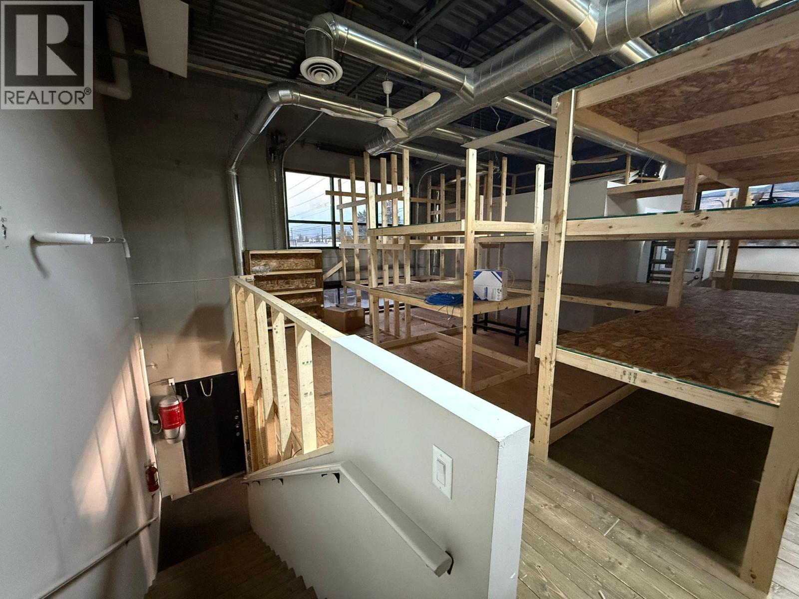 111 140 Commercial Drive, Kelowna