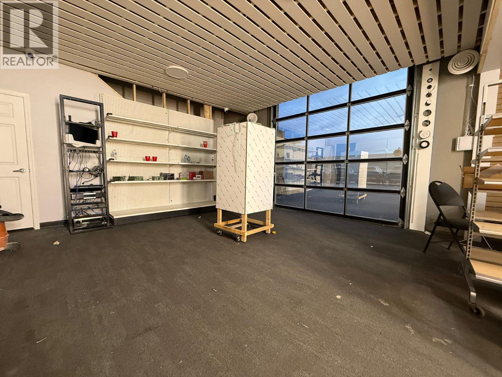 111 140 Commercial Drive, Kelowna