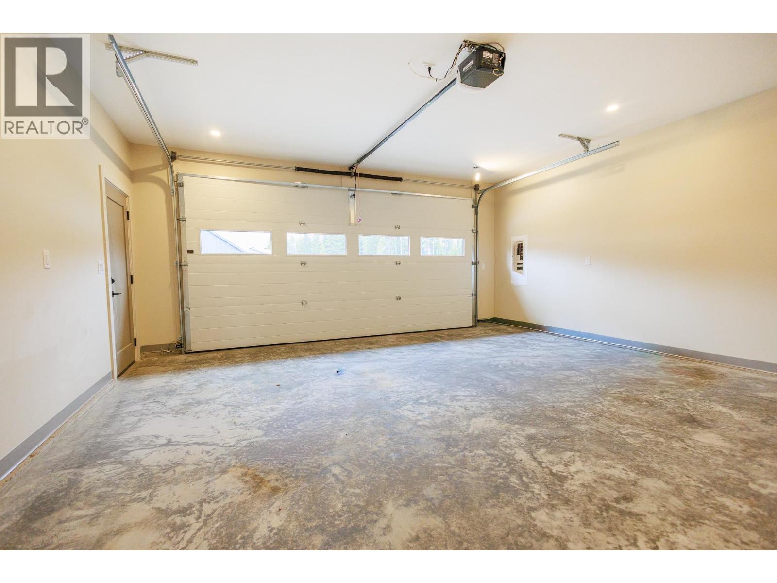 4007 NASH Drive, Terrace