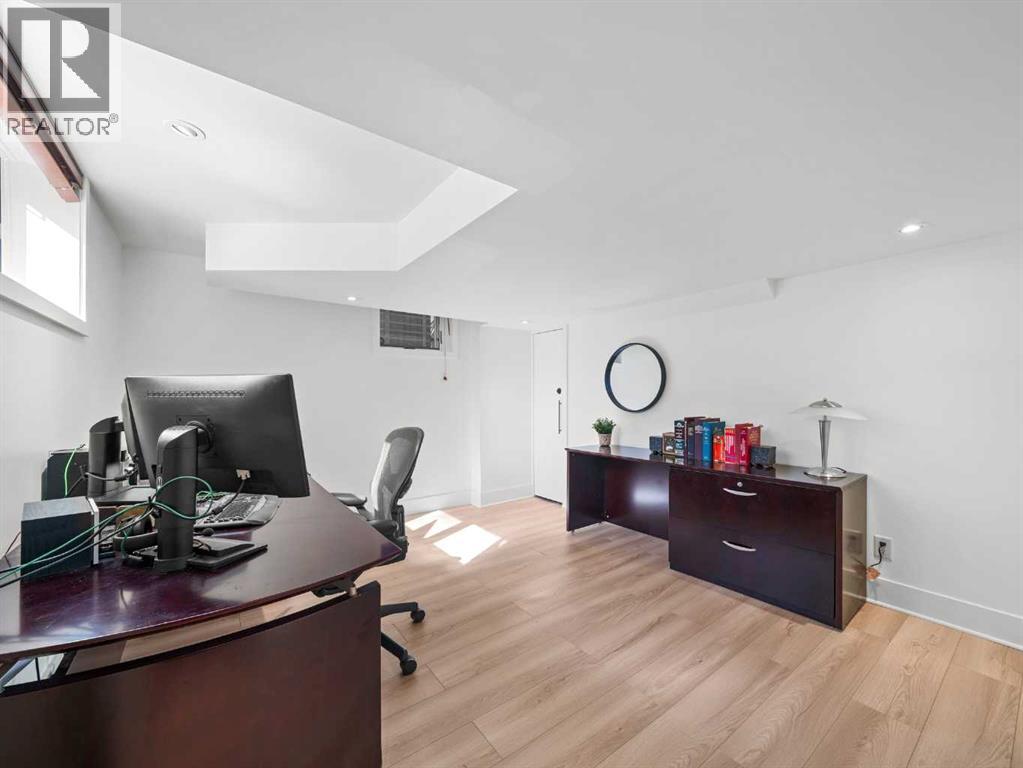 Single Family House for Sale in  Carleton Street SW Upper Mount Royal Calgary 