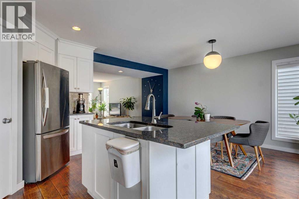 Single Family House for Sale in  Tuscany Springs Way NW Tuscany Calgary 