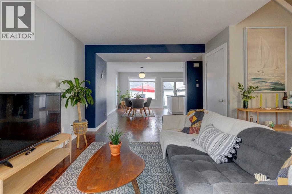 Single Family House for Sale in  Tuscany Springs Way NW Tuscany Calgary 