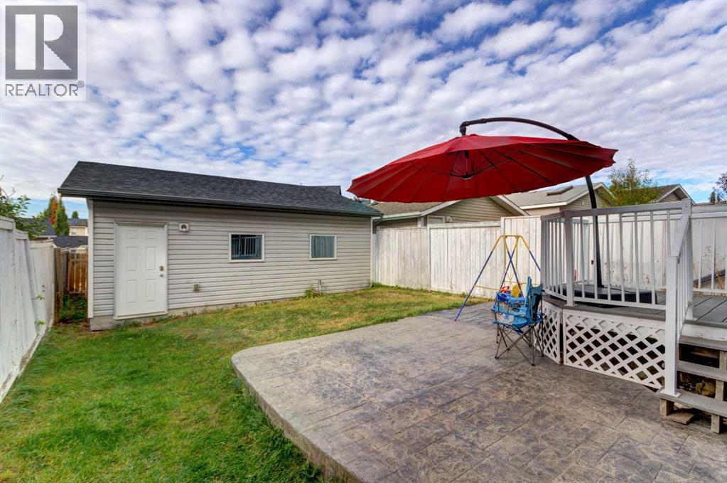 Single Family House for Sale in  Tuscany Springs Way NW Tuscany Calgary 