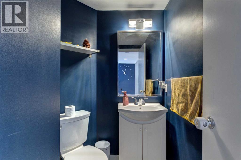 Single Family House for Sale in  Tuscany Springs Way NW Tuscany Calgary 