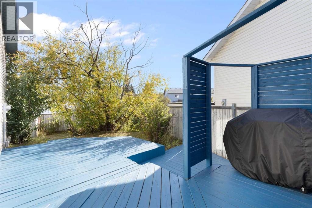 Single Family House 4 Level for Sale in  Coverdale Court NE Coventry Hills Calgary 