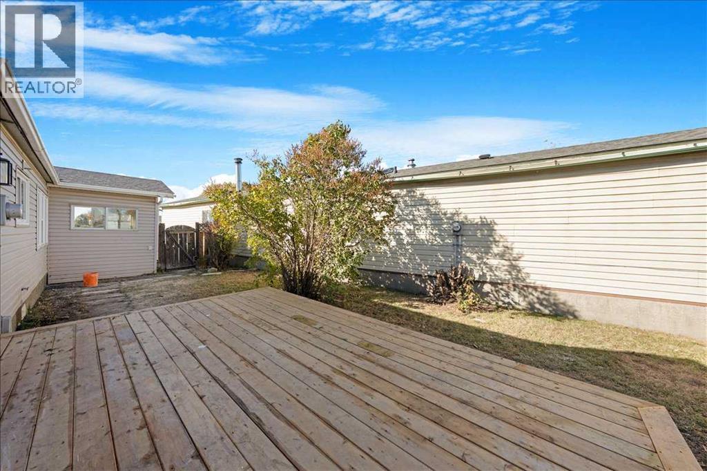 Single Family House Mobile Home for Sale in  Erin woods Circle SE Erin Woods Calgary 