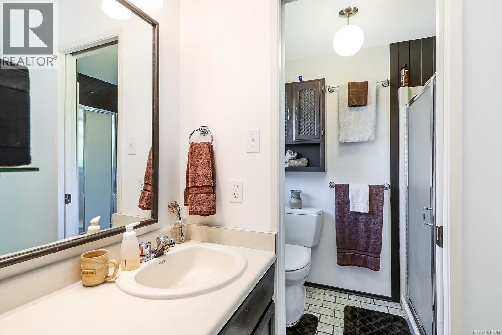 970 McLean Rd, Qualicum Beach