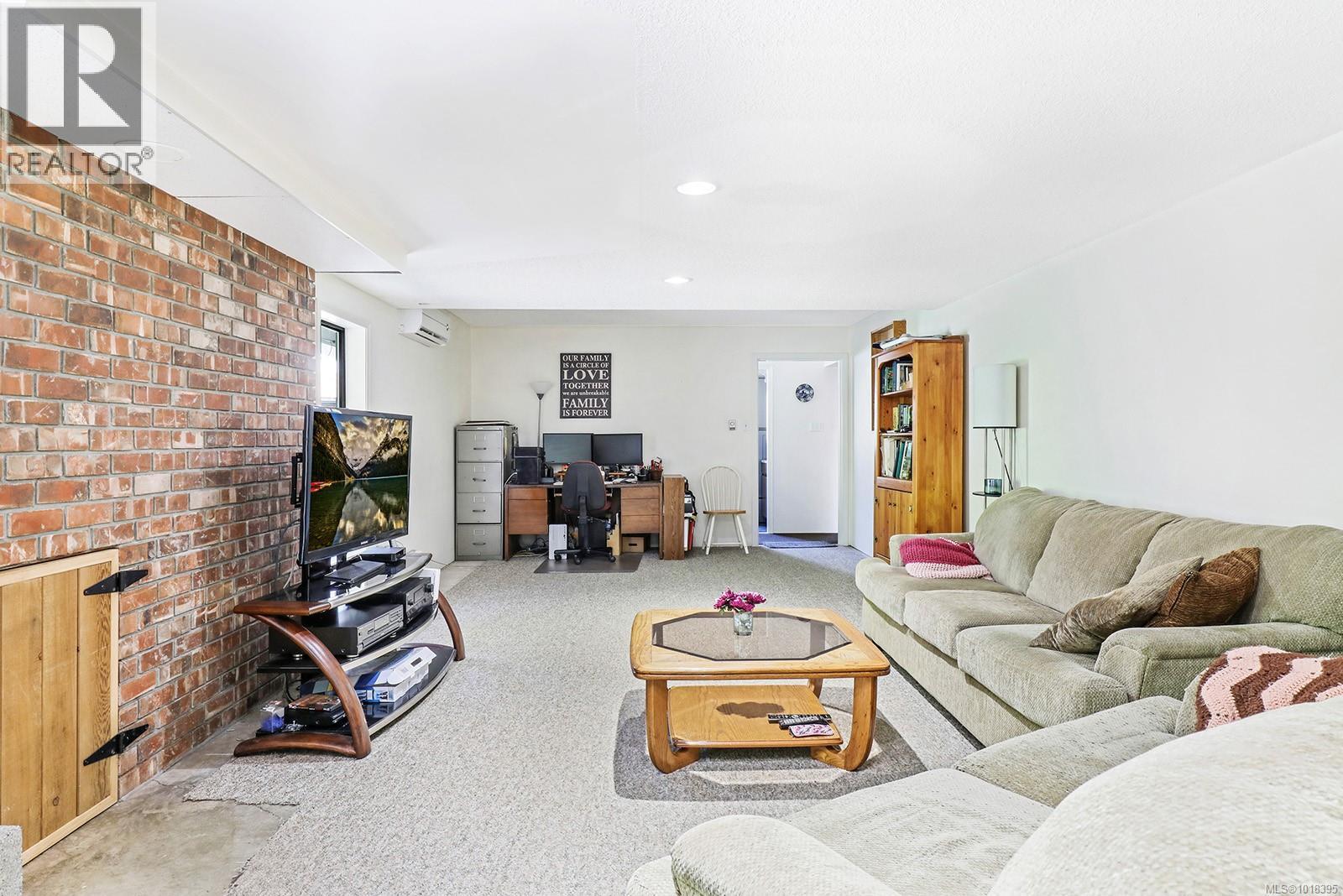 970 McLean Rd, Qualicum Beach