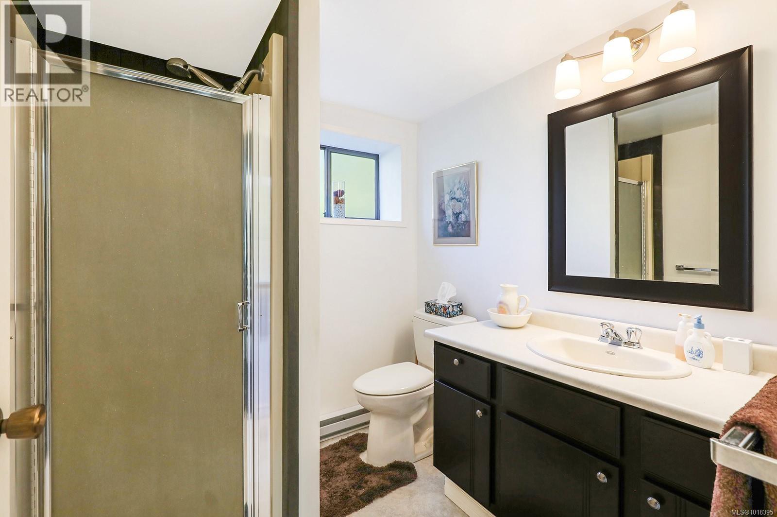 970 McLean Rd, Qualicum Beach