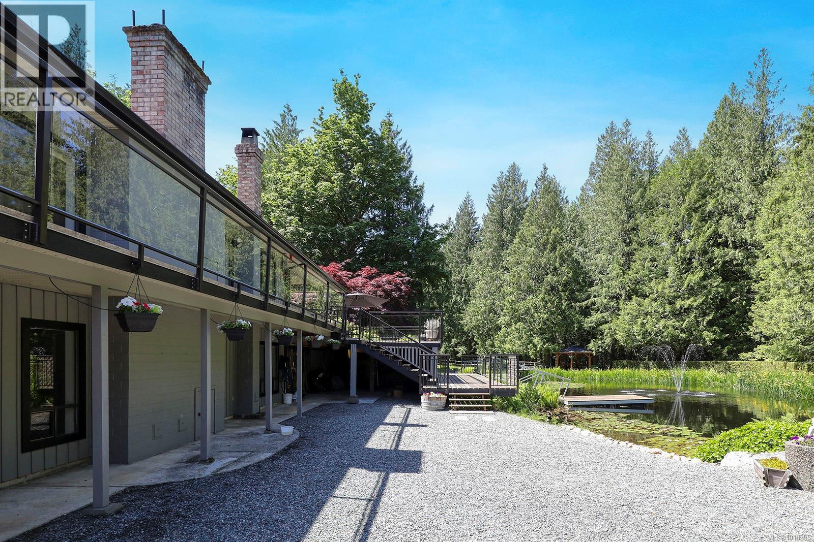 970 McLean Rd, Qualicum Beach