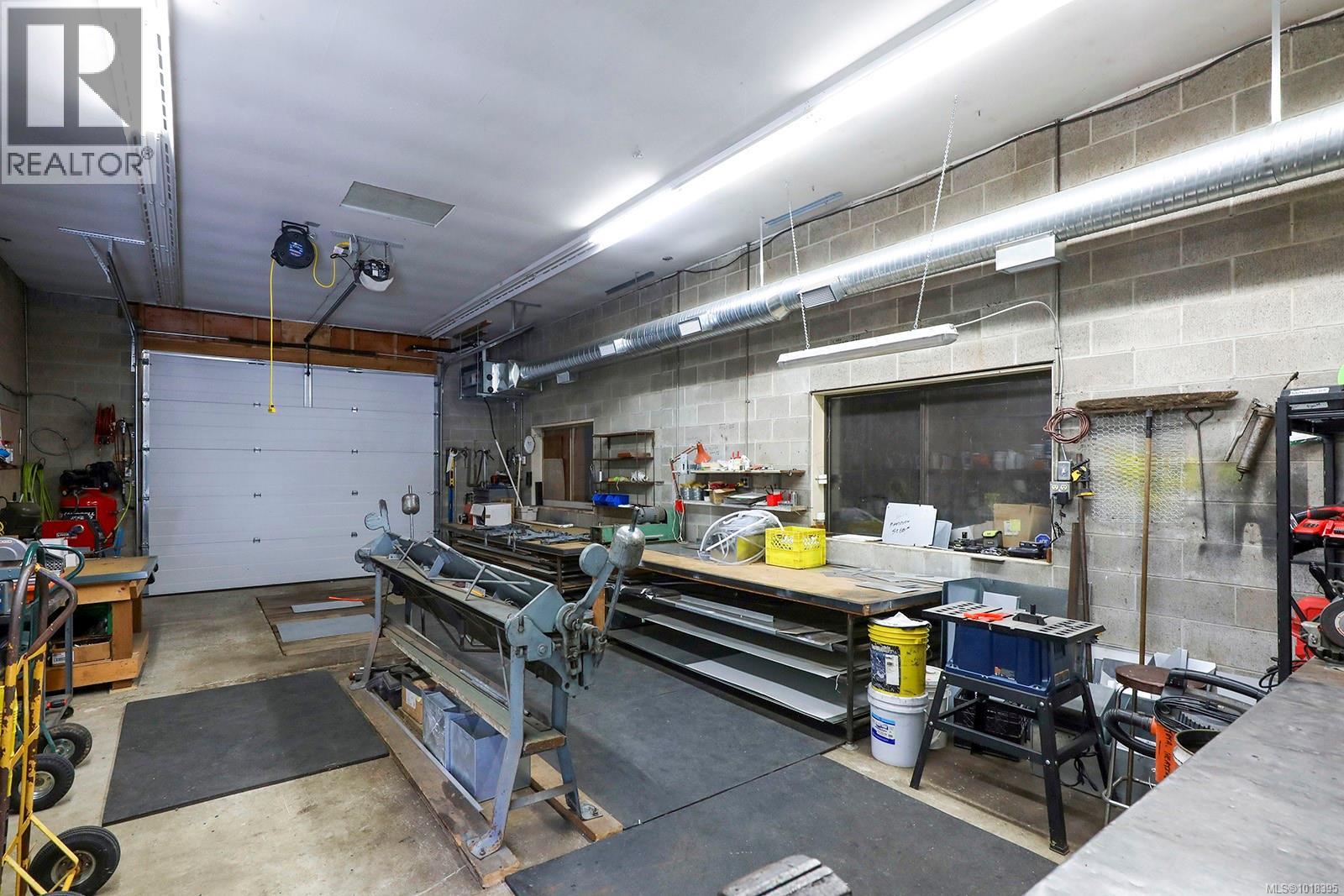 970 McLean Rd, Qualicum Beach