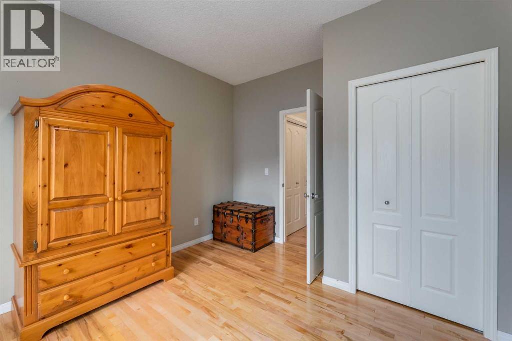 Single Family House Bungalow for Sale in  Rocky Vista Terrace NW Rocky Ridge Calgary 