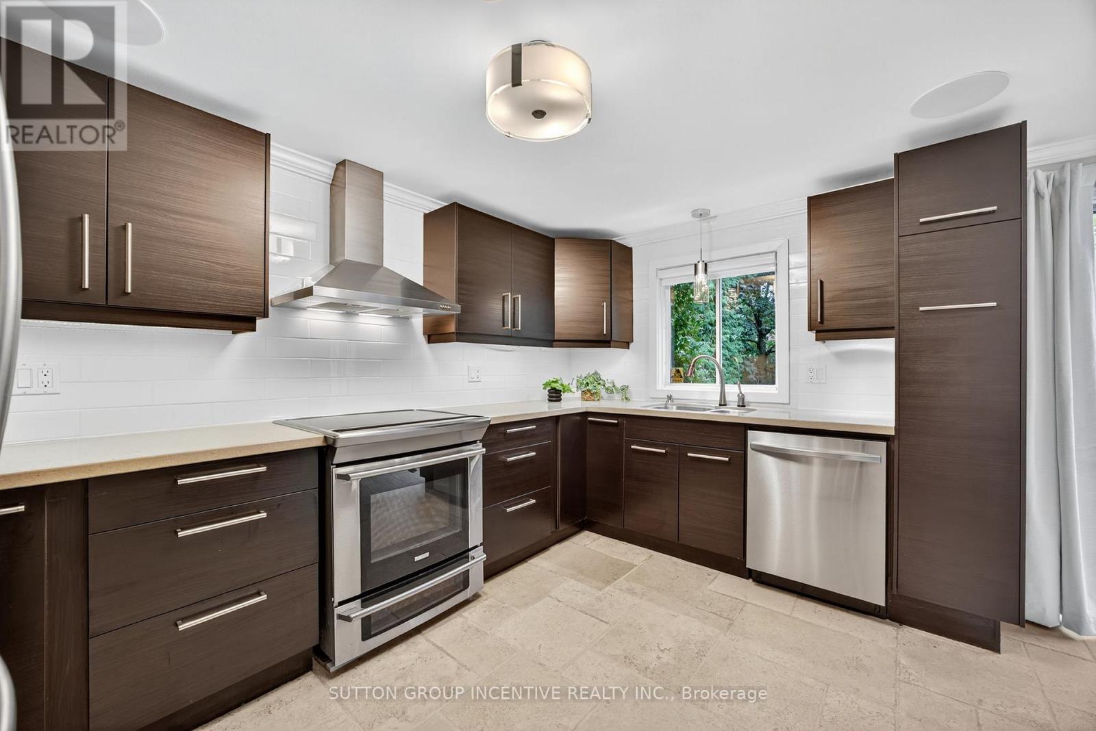 Single Family House for Sale in  IRWIN DRIVE Barrie (Northwest) 