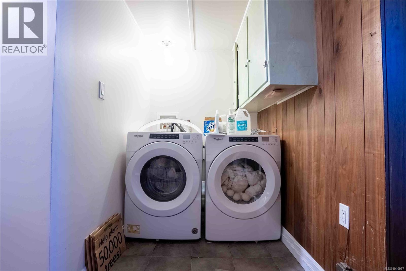 320 Beach Dr, Oak Bay