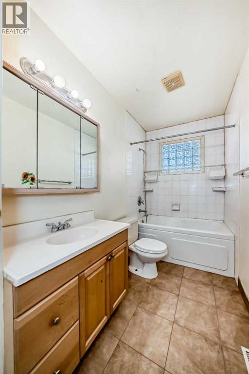 Single Family House Bungalow for Sale in  Avonlea Place SE Acadia Calgary 