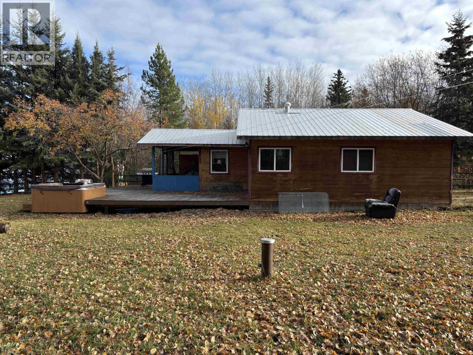7054 YORK DRIVE, Vanderhoof