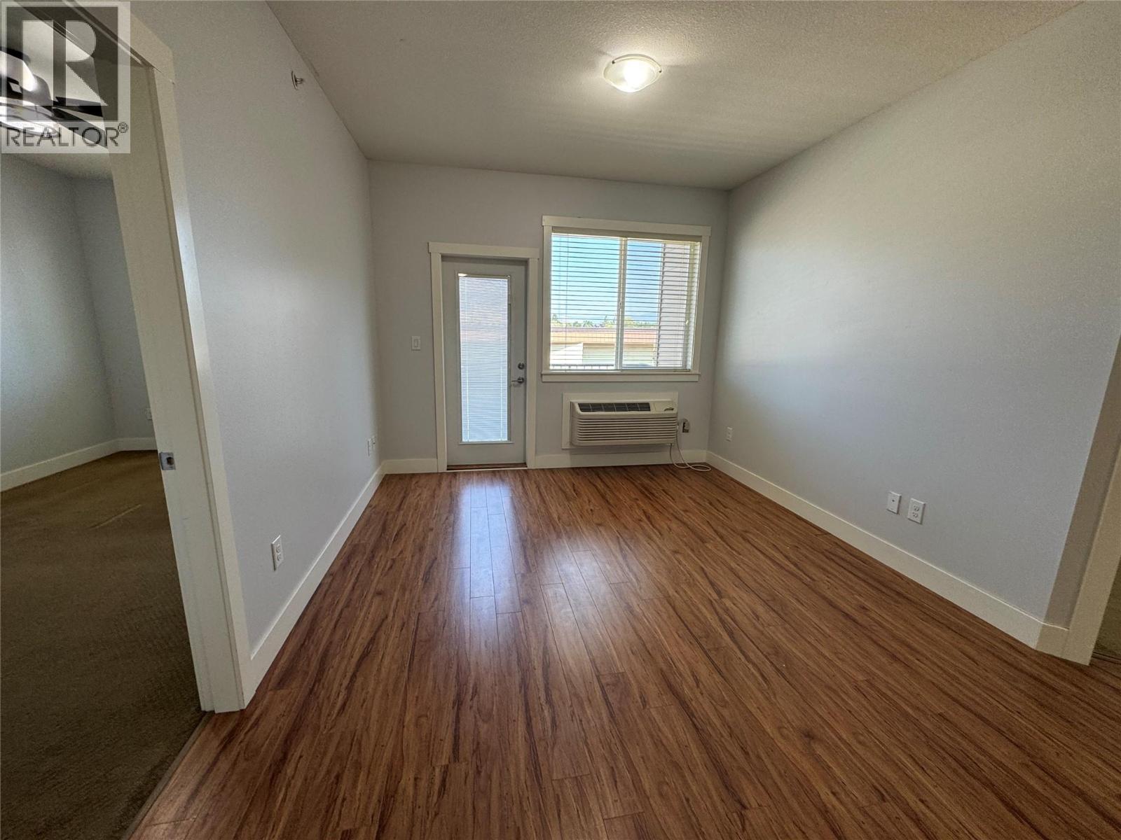 1701 MENZIES Street Unit# 302, Merritt