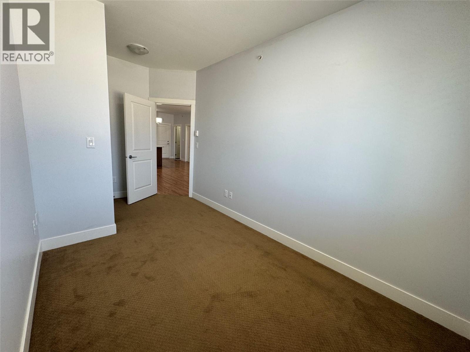 1701 MENZIES Street Unit# 302, Merritt