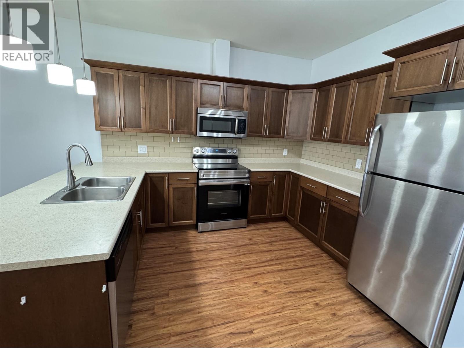 1701 MENZIES Street Unit# 302, Merritt