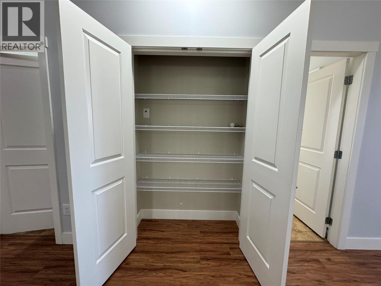 1701 MENZIES Street Unit# 302, Merritt