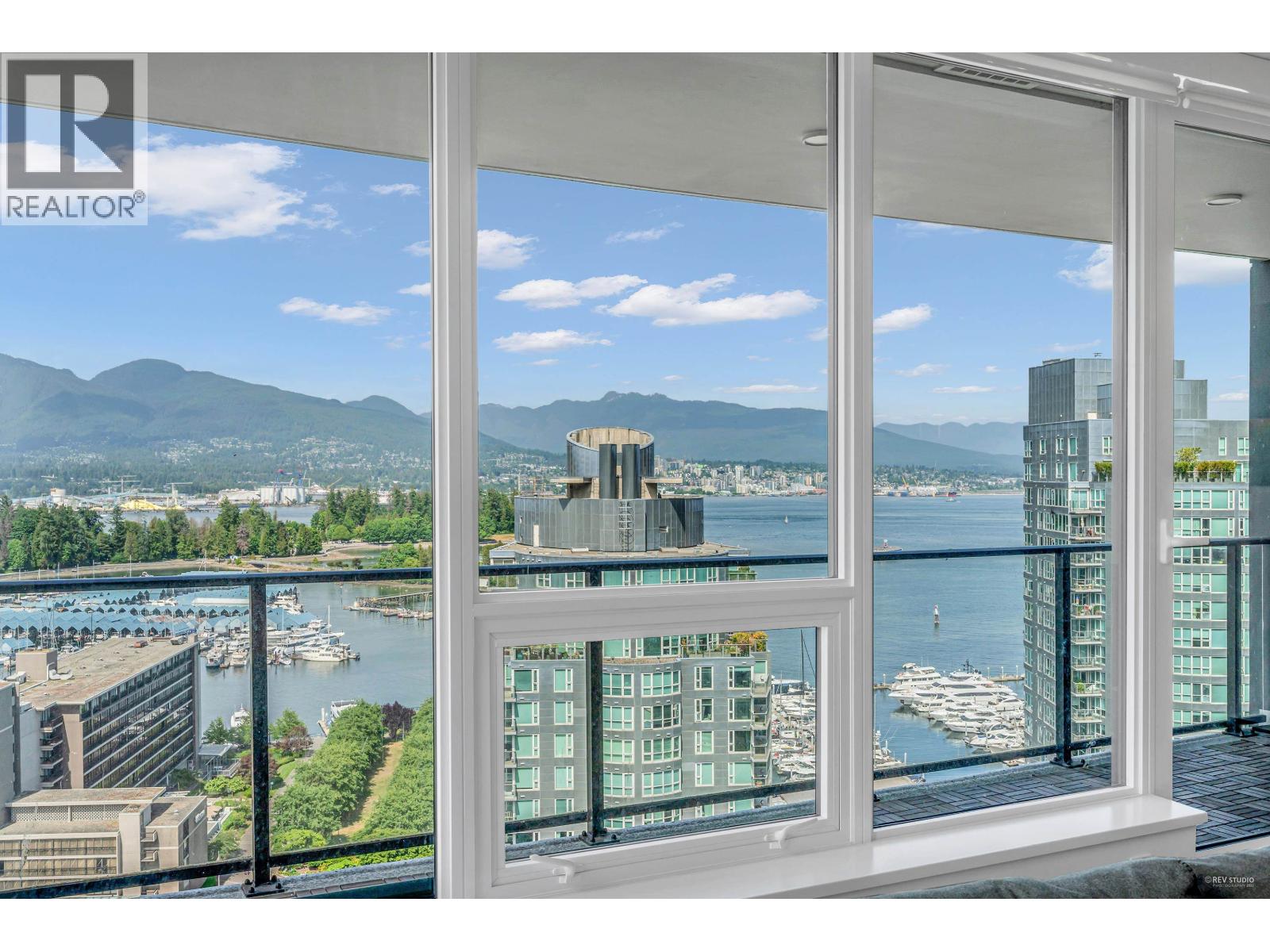 2001 620 CARDERO STREET, Vancouver