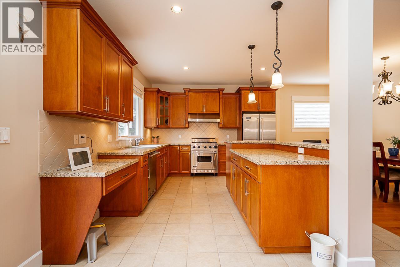 6028 DUNSMUIR Crescent, Richmond