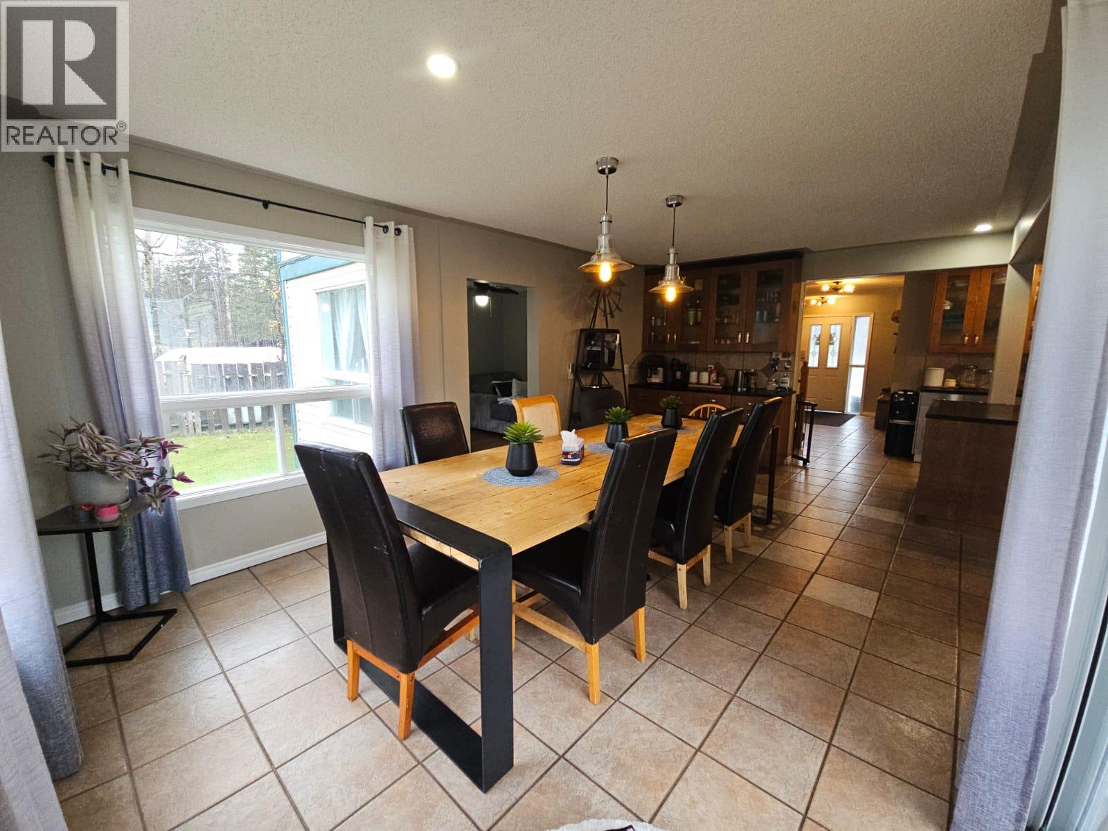 8 Sentinal Place, Tumbler Ridge