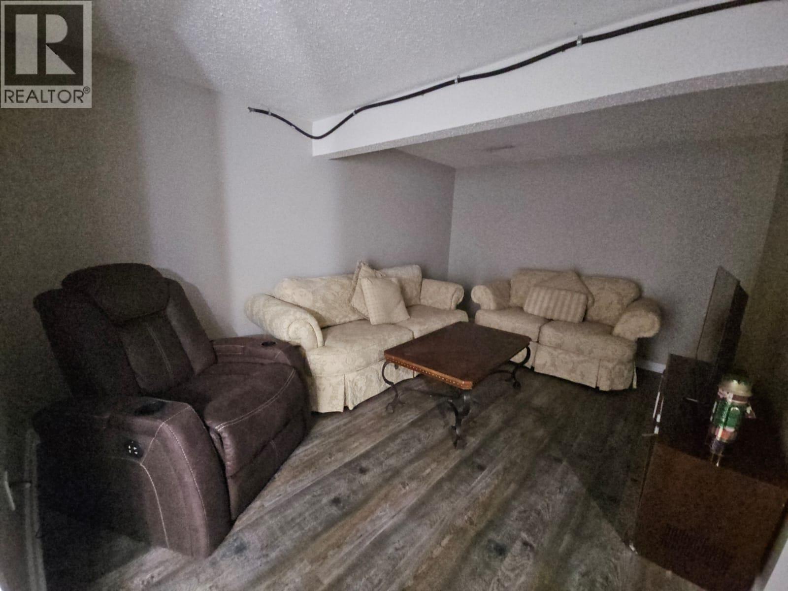 8 Sentinal Place, Tumbler Ridge