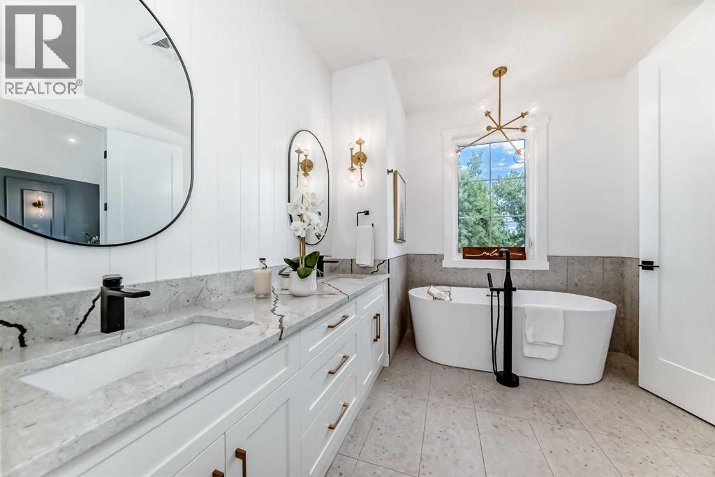 Single Family House for Sale in   Avenue SW North Glenmore Park Calgary 