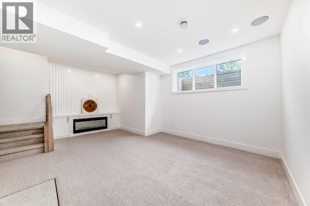 Single Family House for Sale in   Avenue SW North Glenmore Park Calgary 