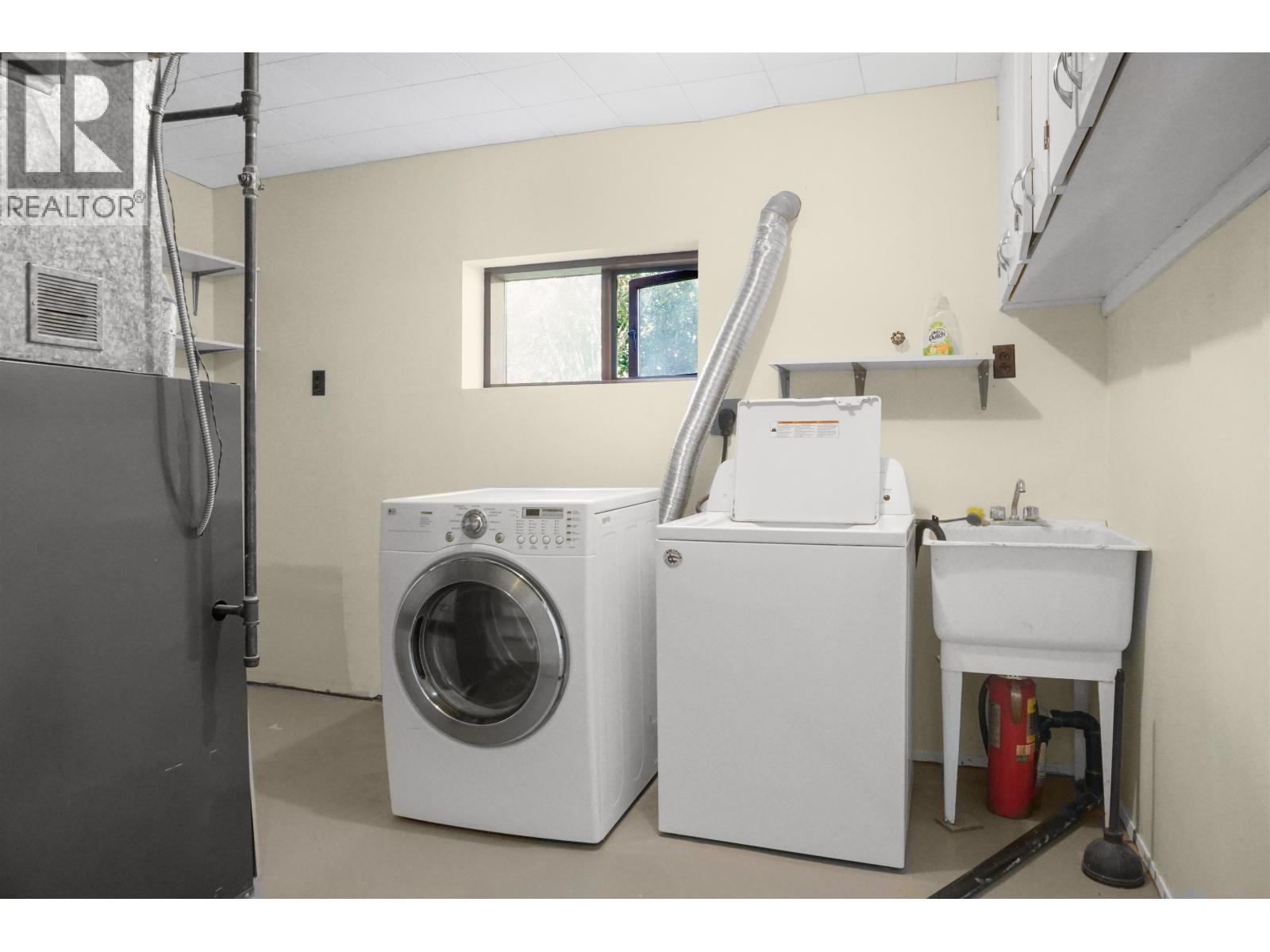 21 WHITE STREET, Kitimat