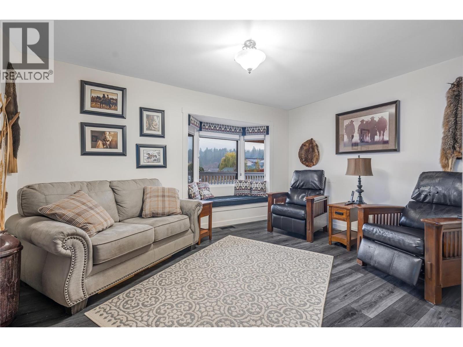 15902 Prairie Valley Road, Summerland