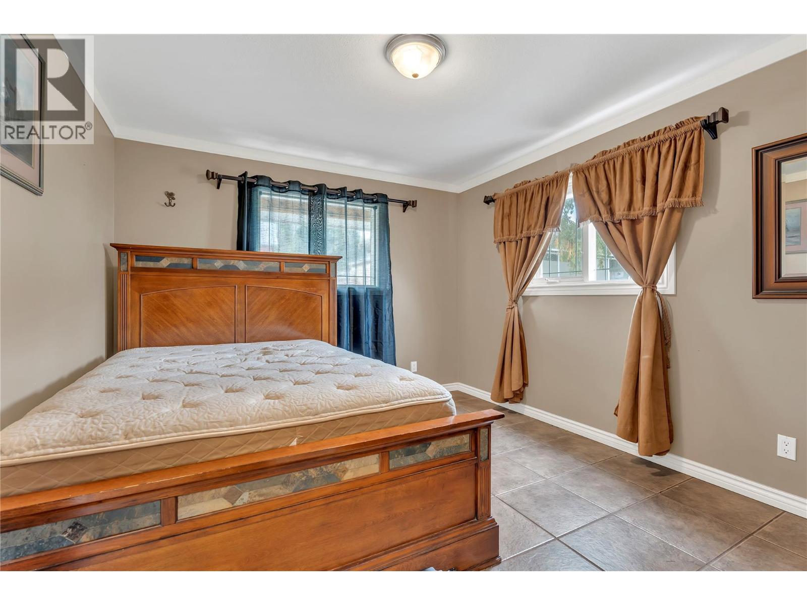 15902 Prairie Valley Road, Summerland