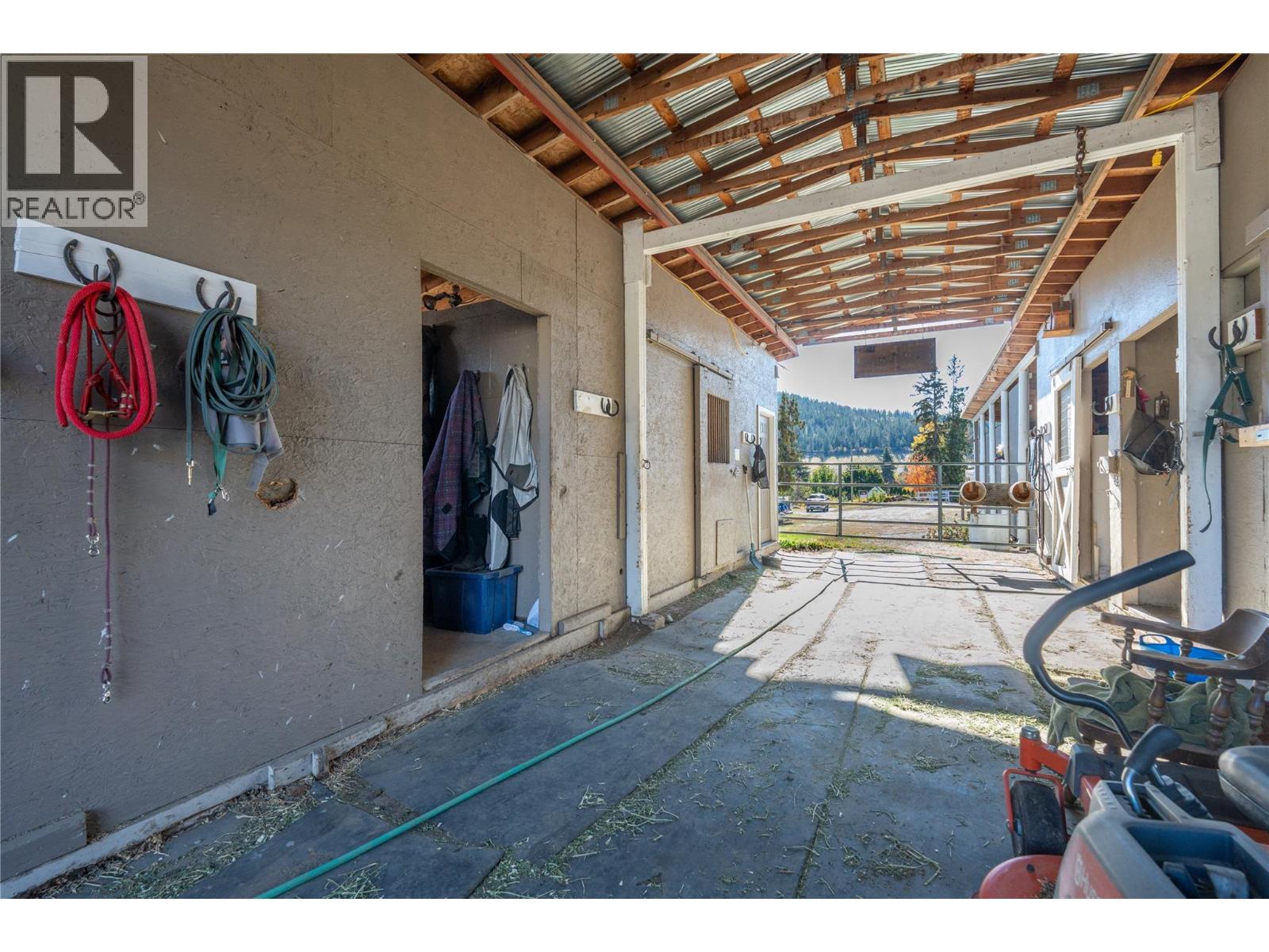 15902 Prairie Valley Road, Summerland