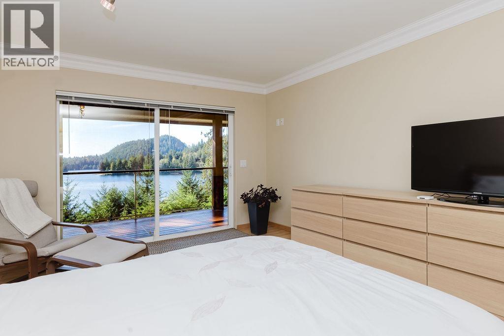 5090 ELLIOT ROAD, Garden Bay