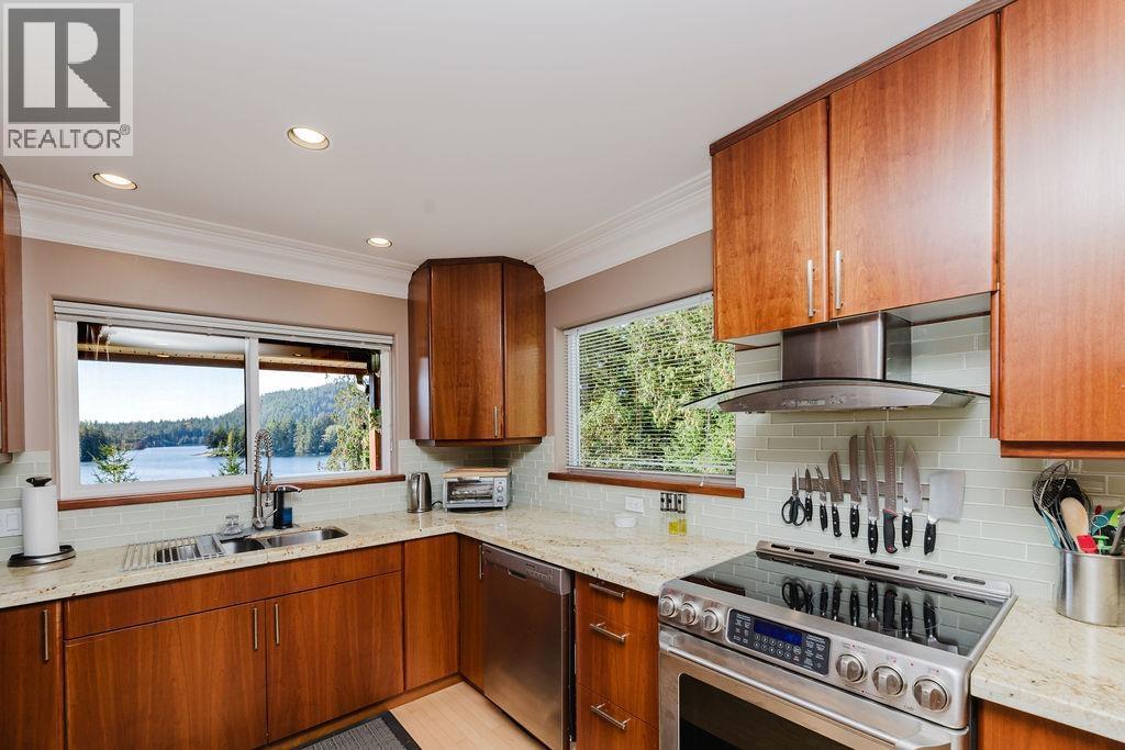 5090 ELLIOT ROAD, Garden Bay