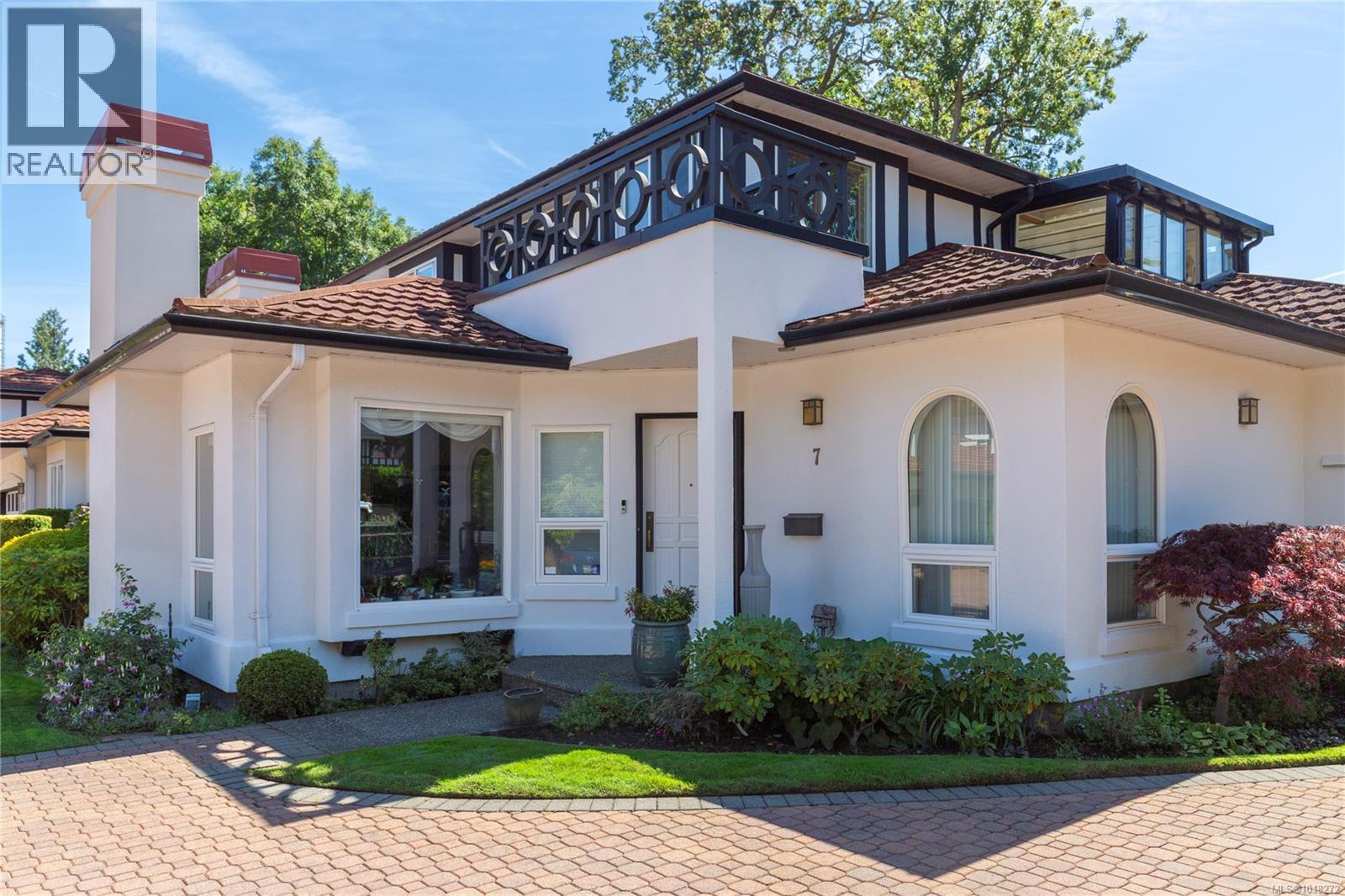 #7 919 PEMBERTON RD - 25